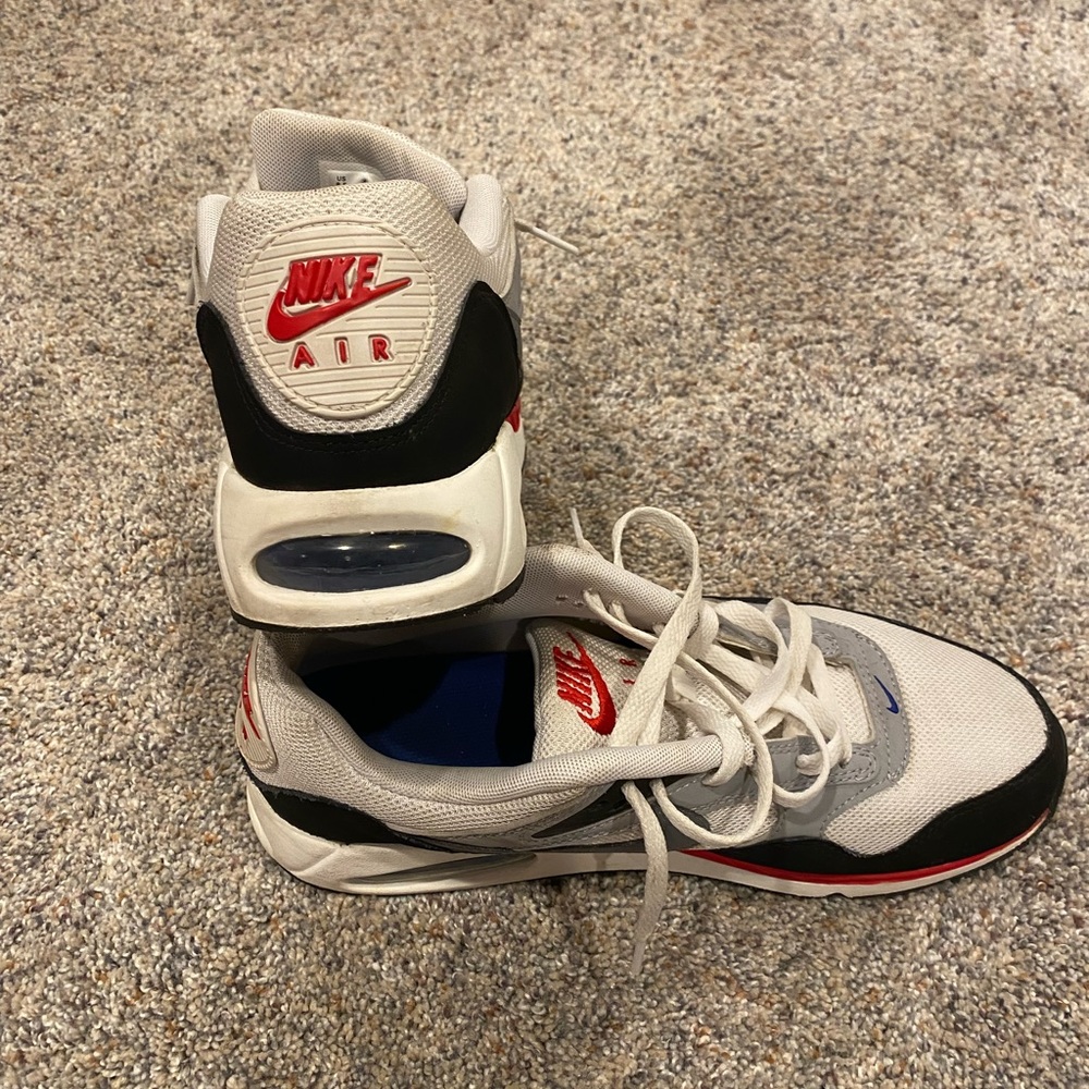 Nike Air Correlate men’s white running shoe in 8.5